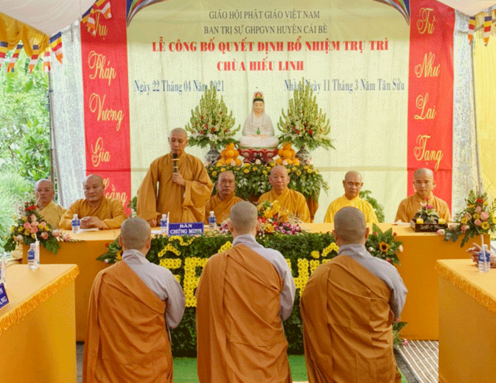 Thượng tọa Thích Thiện Lưu ban đạo từ tại lễ bổ nhiệm trụ trì chùa Hiếu Linh