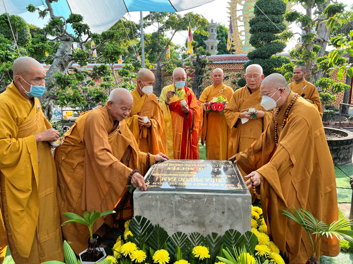 Đặt đá hưng công xây dựng ngôi chánh điện chùa Phước Lâm