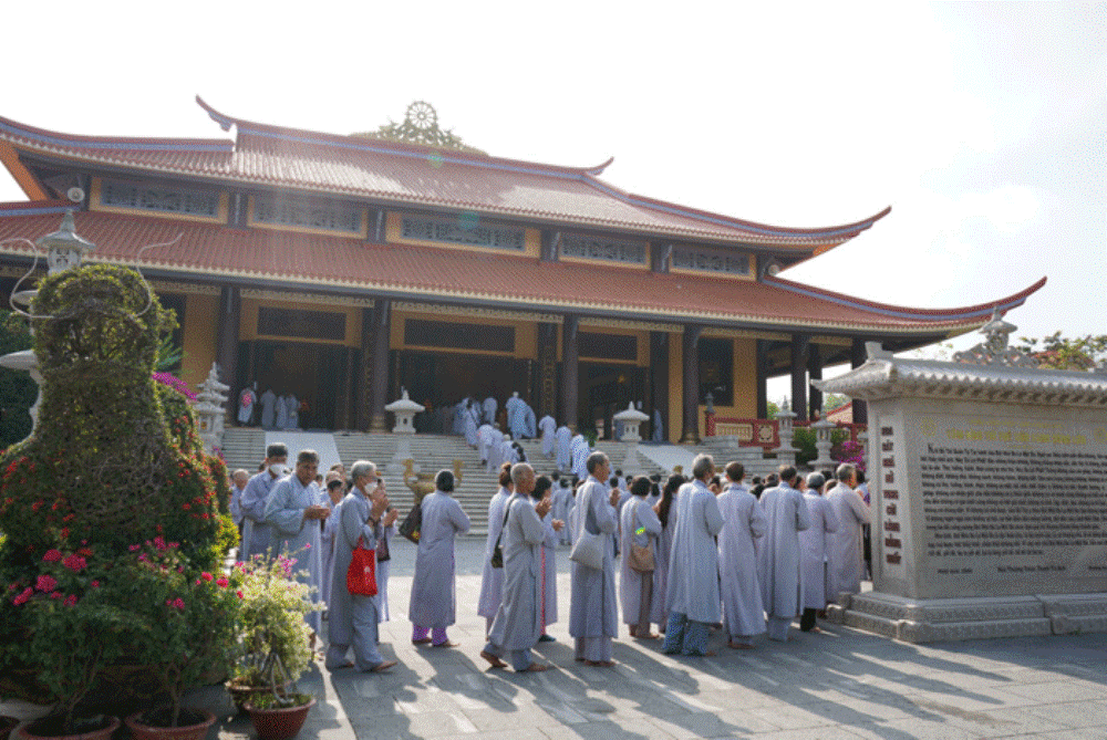 1.500 Phật tử tham gia khóa tu tại thiền viện Trúc Lâm Chánh Giác do Ban Hoằng pháp tổ chức