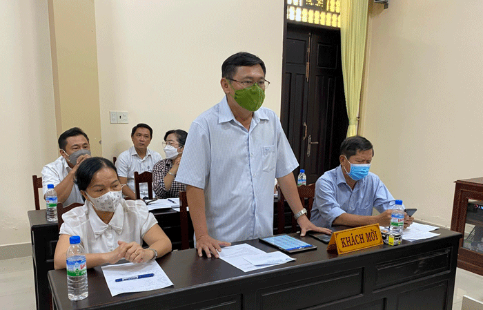 Ông Đỗ Tấn Hùng phát biểu tại buổi họp Ông Đỗ Tấn Hùng phát biểu tại buổi họp