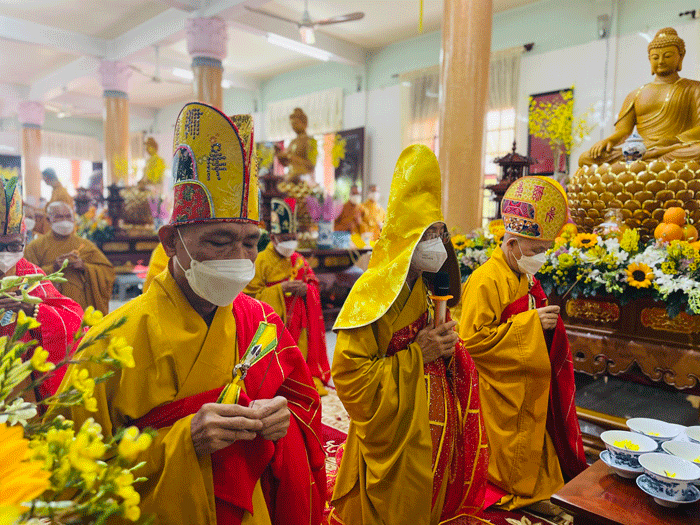 Chư tôn đức niệm hương khai đàn Dược Sư Chư tôn đức niệm hương khai đàn Dược Sư