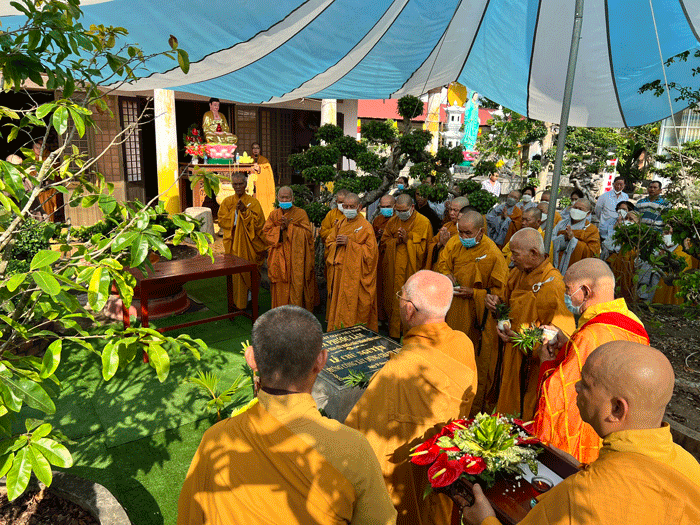 Chùa đã bị xuống cấp, không đảm bảo an toàn cho Phật tử nương về tu tập Chùa đã bị xuống cấp, không đảm bảo an toàn cho Phật tử nương về tu tập