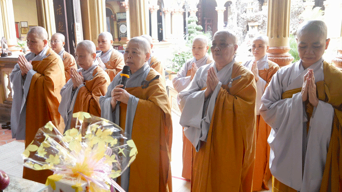 Chư Ni cầu giáo giới thọ an cư Chư Ni cầu giáo giới thọ an cư