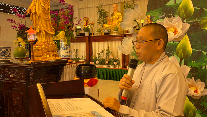 Đại diện Ban Thư ký, Ni sư Thích nữ Tịnh Thủy, Chánh Thư ký Phân ban Ni giới tỉnh Tiền Giang báo cáo sơ kết hoạt động Phật sự Đại diện Ban Thư ký, Ni sư Thích nữ Tịnh Thủy, Chánh Thư ký Phân ban Ni giới tỉnh Tiền Giang báo cáo sơ kết hoạt động Phật sự