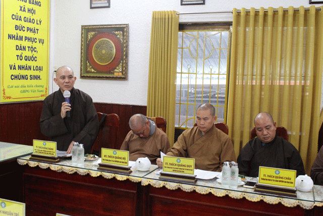 Thượng tọa Thích Đồng Thành, Phó ban Thường trực Ban Trị sự GHPGVN tỉnh đóng góp ý kiến Thượng tọa Thích Đồng Thành, Phó ban Thường trực Ban Trị sự GHPGVN tỉnh đóng góp ý kiến