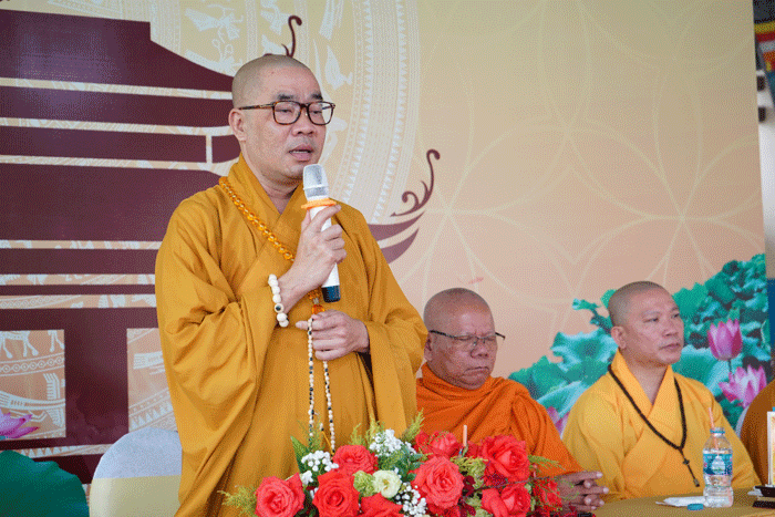 Thượng tọa Thích Quảng Lộc ban đạo từ Thượng tọa Thích Quảng Lộc ban đạo từ