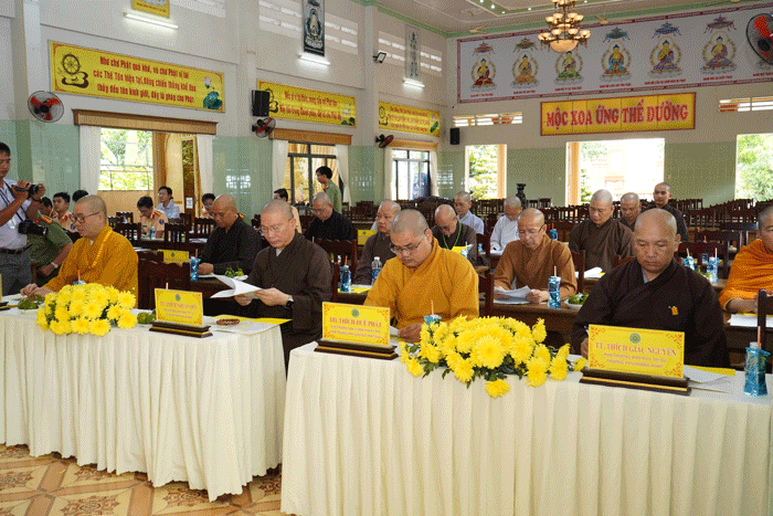 Chư tôn đức Ban Thường trực Ban Trị sự GHPGVN TP.HCM tham dự lễ ký kết Chư tôn đức Ban Thường trực Ban Trị sự GHPGVN TP.HCM tham dự lễ ký kết