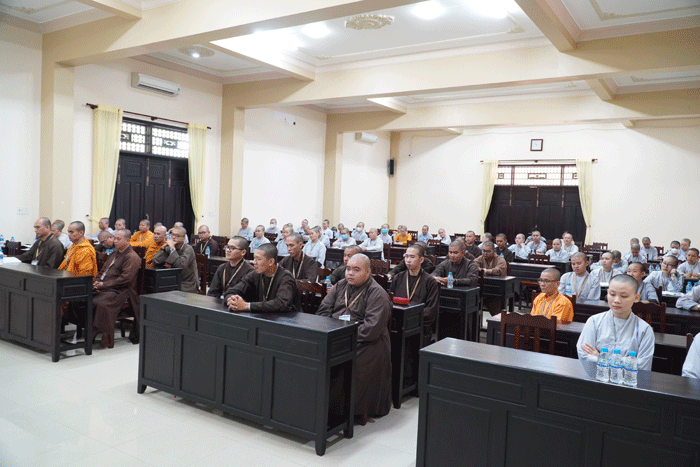 Tăng Ni sinh Trường Trung cấp Phật học Tiền Giang tham dự Tăng Ni sinh Trường Trung cấp Phật học Tiền Giang tham dự