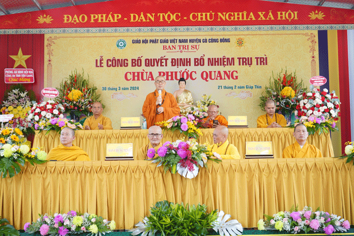 Thượng tọa Thích Quảng Lộc phát biểu tại buổi lễ Thượng tọa Thích Quảng Lộc phát biểu tại buổi lễ