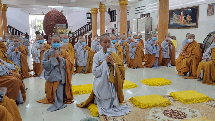 Hành giả Ni tri ân chư tôn giáo phẩm Ni Phân ban Ni giới tỉnh