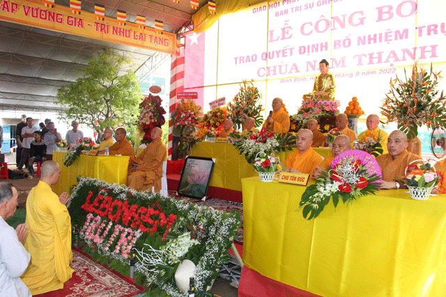 Hòa thượng Thích Nguyên Phước ban đạo từ