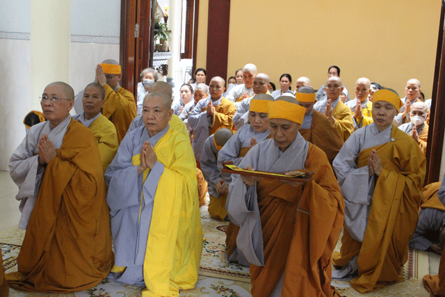 Môn đồ hiếu quyết trong nghi thức xả tang