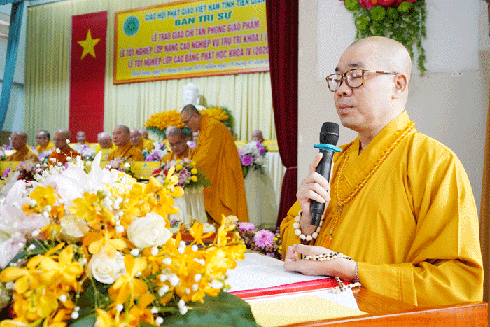 Thượng tọa Thích Quảng Lộc phát biểu khai mạc Thượng tọa Thích Quảng Lộc phát biểu khai mạc