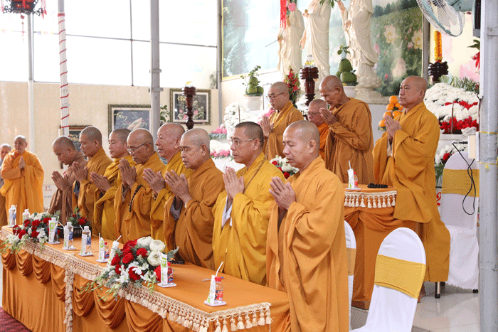 Chứng minh và tham dự buổi lễ Chứng minh và tham dự buổi lễ