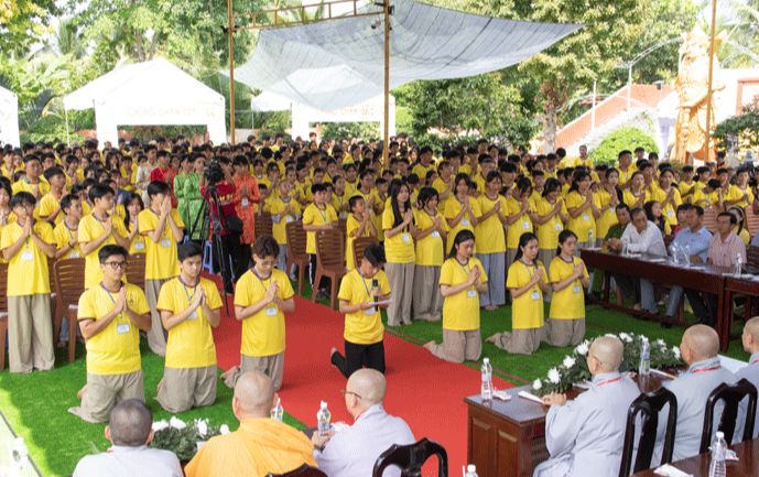 Đại diện các tu sinh phát biểu cảm tưởng