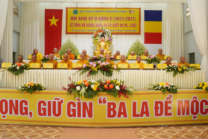 Chư tôn đức chứng minh, tham dự hội nghị, bế giảng khóa An cư kiết hạ