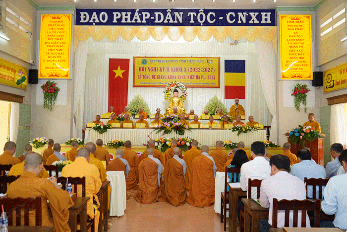 Thượng tọa Thích Quảng Lộc phát biểu chỉ đạo