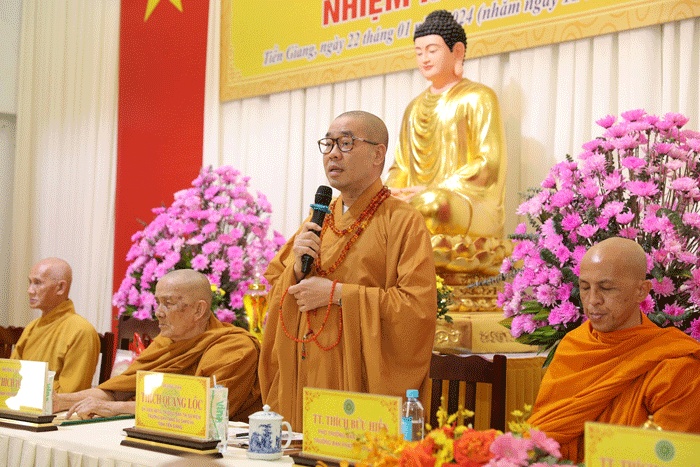 Thượng tọa Thích Quảng Lộc phát biểu chỉ đạo và đúc kết hội nghị Thượng tọa Thích Quảng Lộc phát biểu chỉ đạo và đúc kết hội nghị