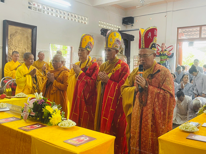 Tu viện Liên Hoa (Tiền Giang) tổ chức Pháp hội Dược Sư cầu bình an đầu năm Giáp Thìn