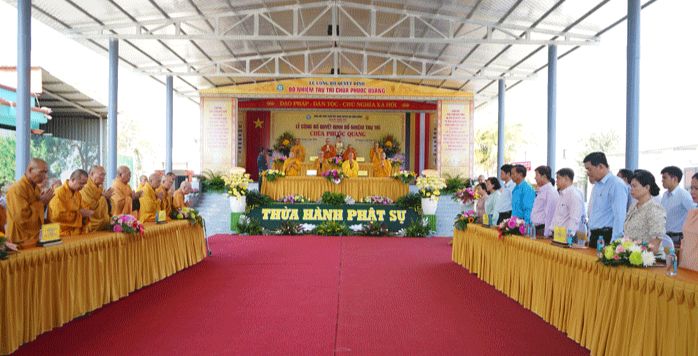Chư tôn đức và đại diện các cơ quan tham dự