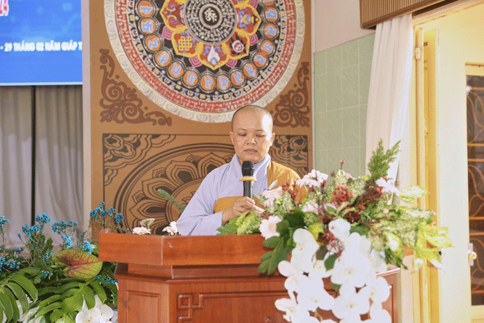 Ni sư Thích nữ Diệu Tâm phát biểu khai mạc