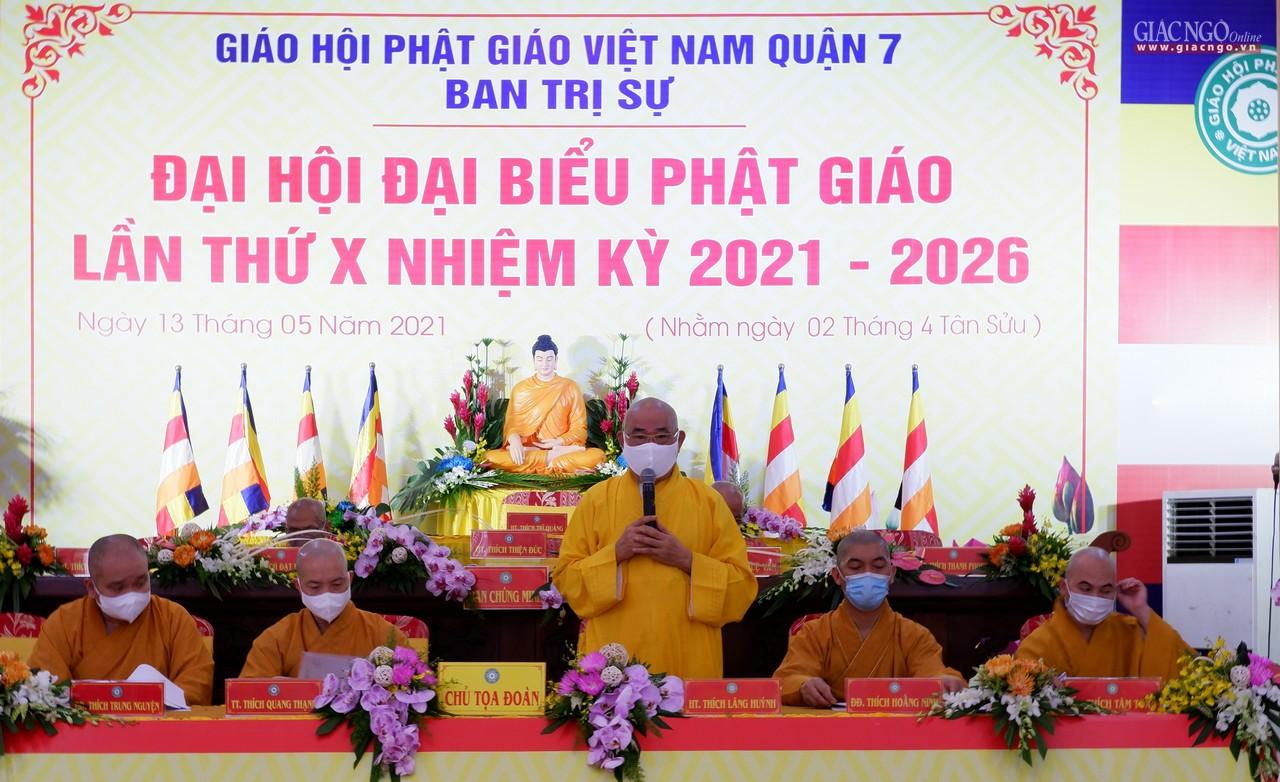 Hòa thượng Thích Lãng Huỳnh, Trưởng ban Trị sự GHPGVN quận 7 phát biểu khai mạc Hòa thượng Thích Lãng Huỳnh, Trưởng ban Trị sự GHPGVN quận 7 phát biểu khai mạc