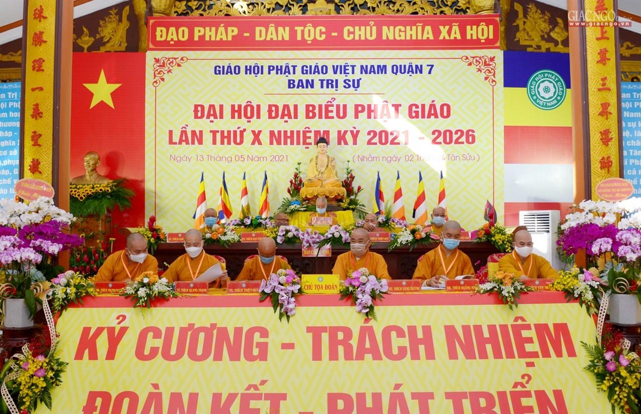 Chư tôn đức chứng minh và chủ tọa đoàn Chư tôn đức chứng minh và chủ tọa đoàn