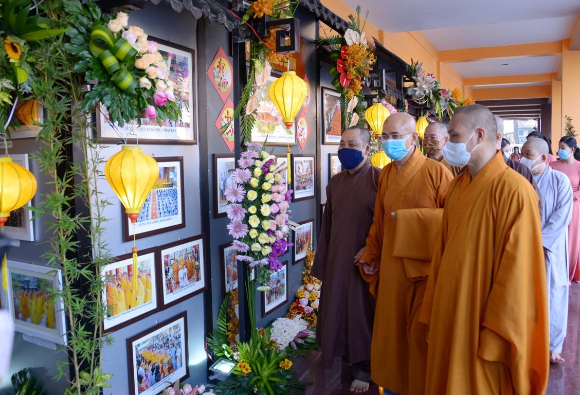 Đây cũng là dịp chư tôn đức Tăng NI trẻ kế nhiệm được nhìn lại những thành quả mà các bậc tiền nhiệm đã cống hiến trong chặng đường hoạt động Phật sự