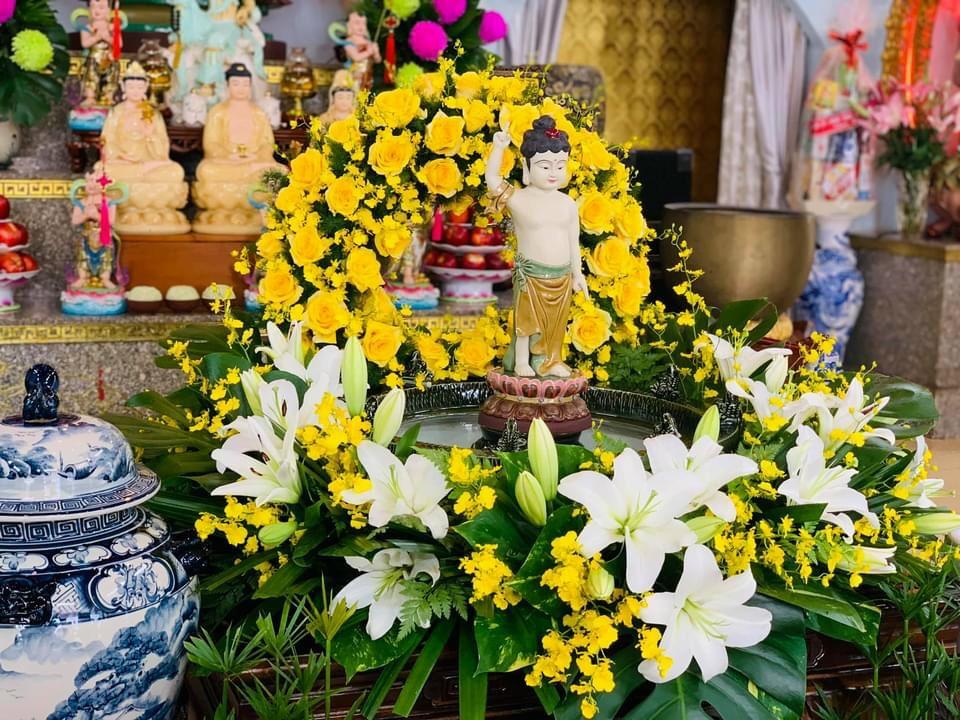 Lễ Đài Phật Đản Sanh Tại Nhiều Quận Huyện | Giác Ngộ Online