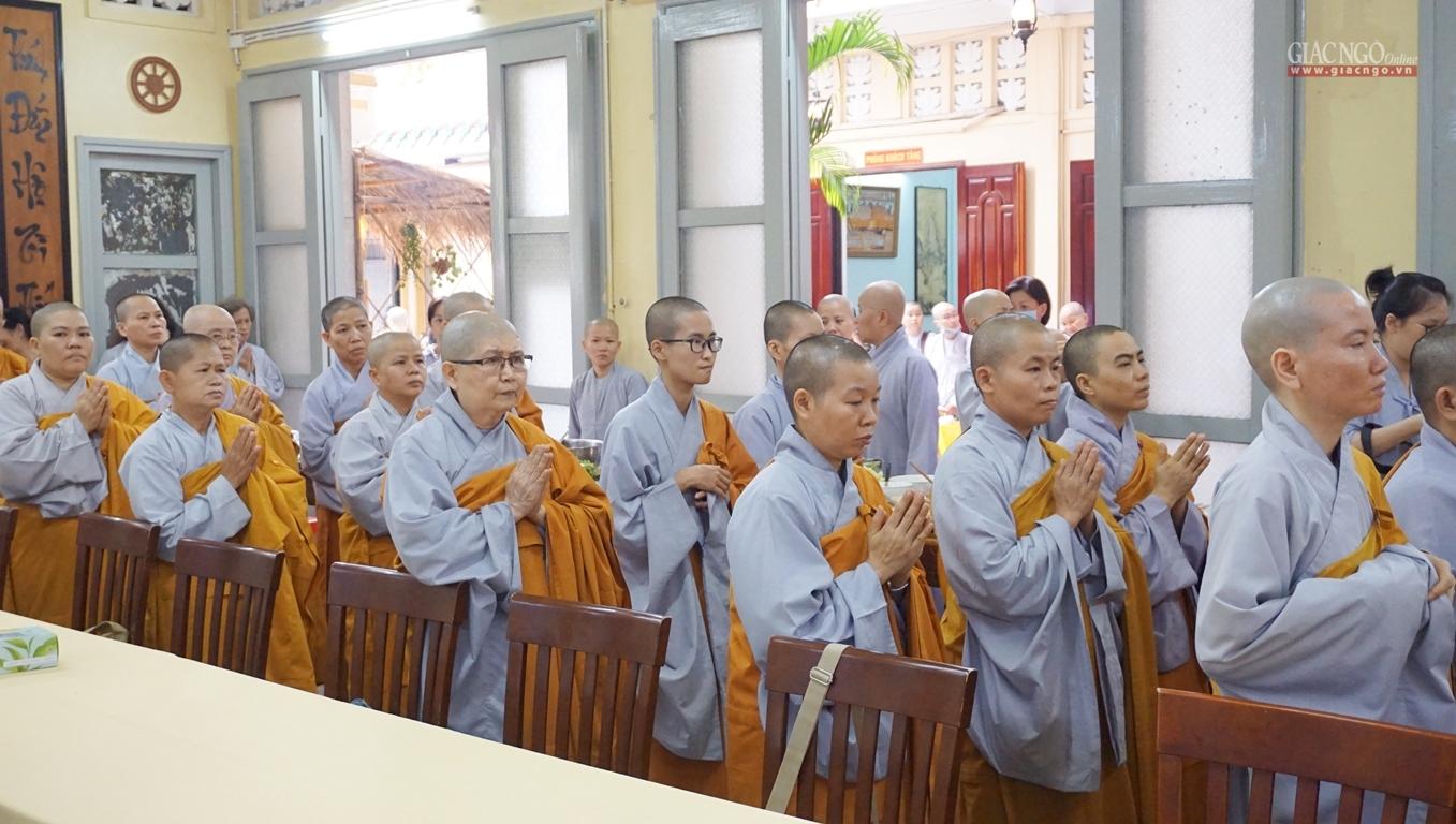 Tri ân công đức to lớn của vị Ni đầu tiên - Đức Thánh Tổ Kiều Đàm Di Tri ân công đức to lớn của vị Ni đầu tiên - Đức Thánh Tổ Kiều Đàm Di