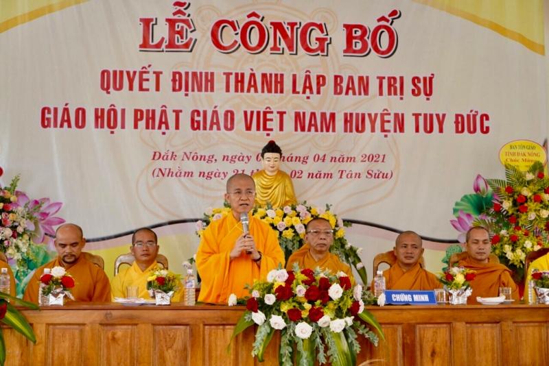 Thượng tọa Thích Quảng Hiền phát biểu chỉ đạo đến tân Ban Trị sự Thượng tọa Thích Quảng Hiền phát biểu chỉ đạo đến tân Ban Trị sự