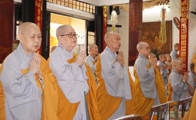 Chư Ni trưởng Phân ban Ni giới T.Ư, TP.HCM thành kính tưởng niệm