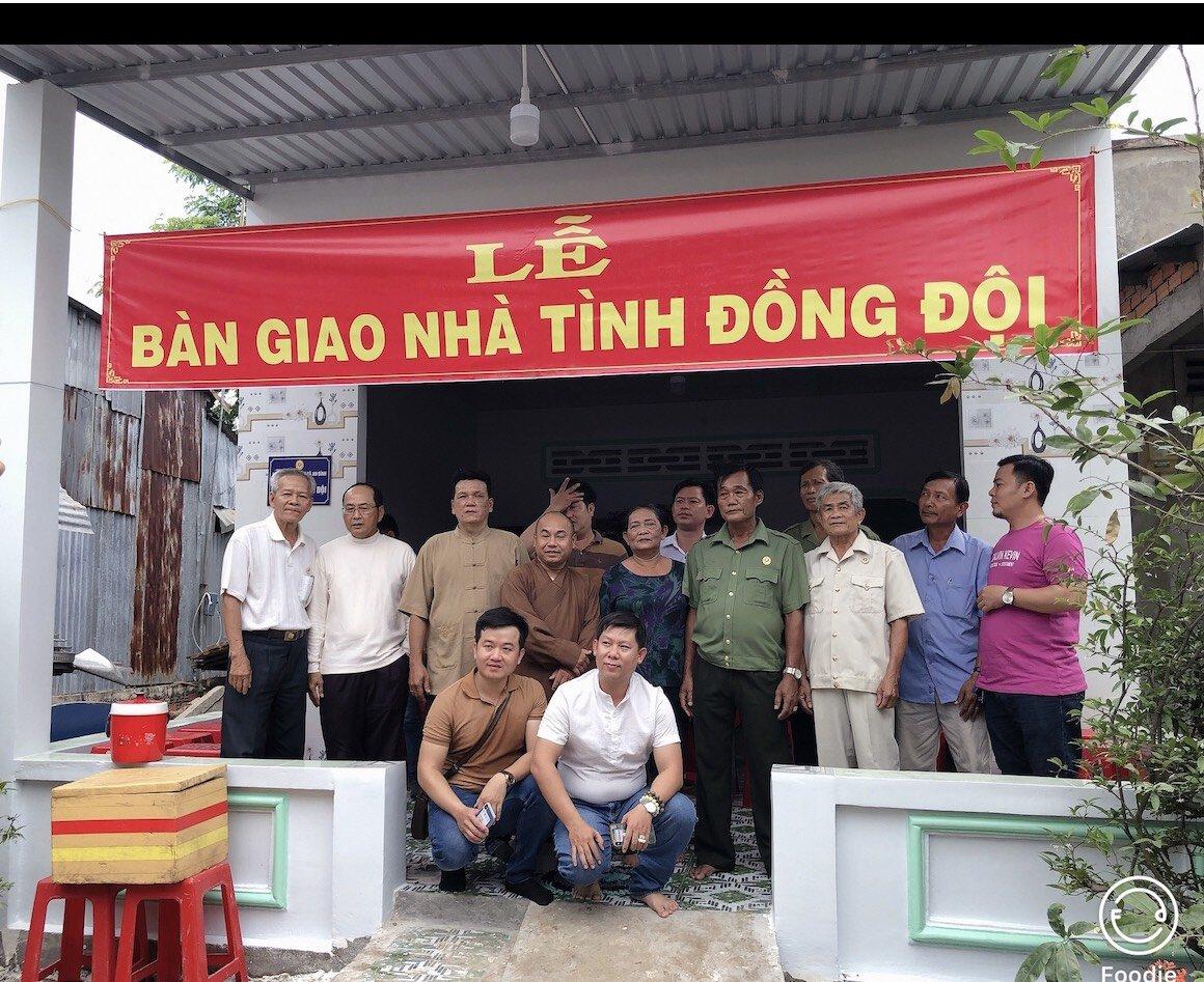Bàn giao nhà nhân ái đến gia đình ông Hạt Bàn giao nhà nhân ái đến gia đình ông Hạt