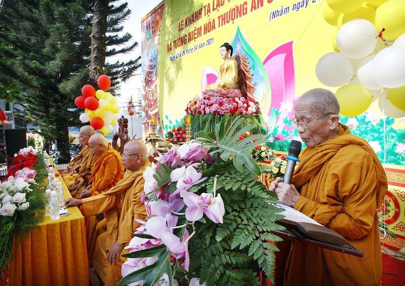 Hòa thượng Giác Phương thay mặt Ban Tổ chức phát biểu khai mạc Hòa thượng Giác Phương thay mặt Ban Tổ chức phát biểu khai mạc