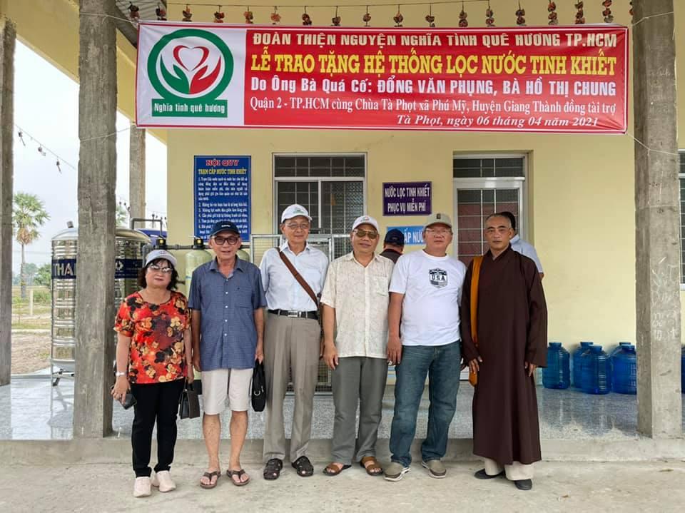 Thượng tọa Thích Thiện Quý bàn giao hệ thống máy lọc nước Thượng tọa Thích Thiện Quý bàn giao hệ thống máy lọc nước