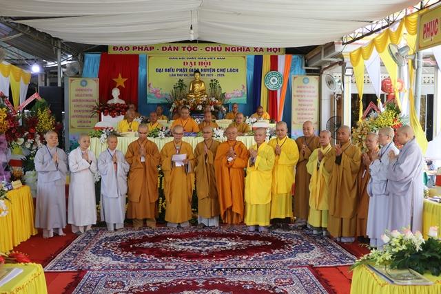 Tân Ban Trị sự GHPGVN huyện Chợ Lách nhiệm kỳ VII (2021-2026) ra mắt và phát biểu nhận nhiệm vụ Tân Ban Trị sự GHPGVN huyện Chợ Lách nhiệm kỳ VII (2021-2026) ra mắt và phát biểu nhận nhiệm vụ