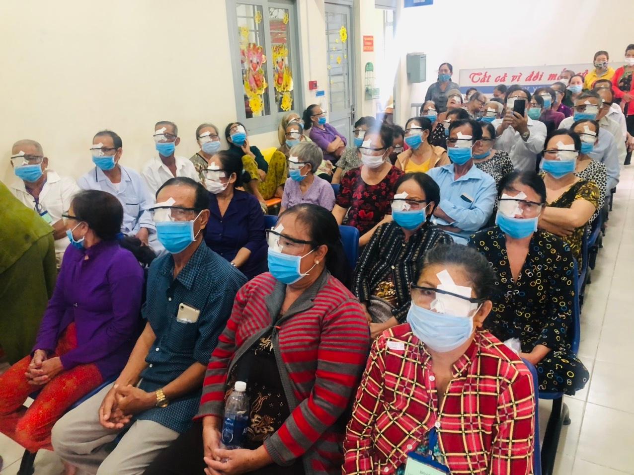 Bệnh nhân nghèo được phẫu thuật miễn phí Bệnh nhân nghèo được phẫu thuật miễn phí