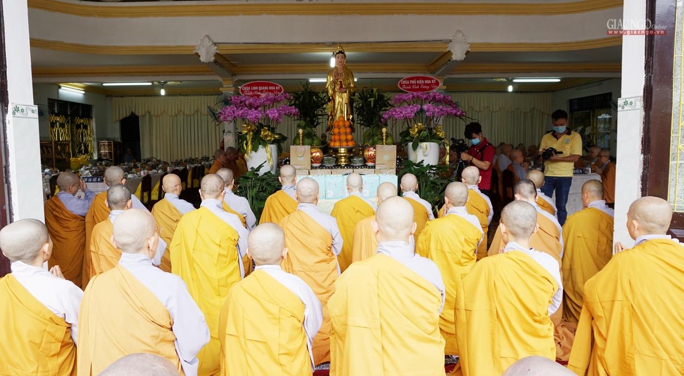 Lễ Đại tường Ni trưởng Thích nữ Như Châu diễn ra trang nghiêm tại tổ đình Huê Lâm Lễ Đại tường Ni trưởng Thích nữ Như Châu diễn ra trang nghiêm tại tổ đình Huê Lâm