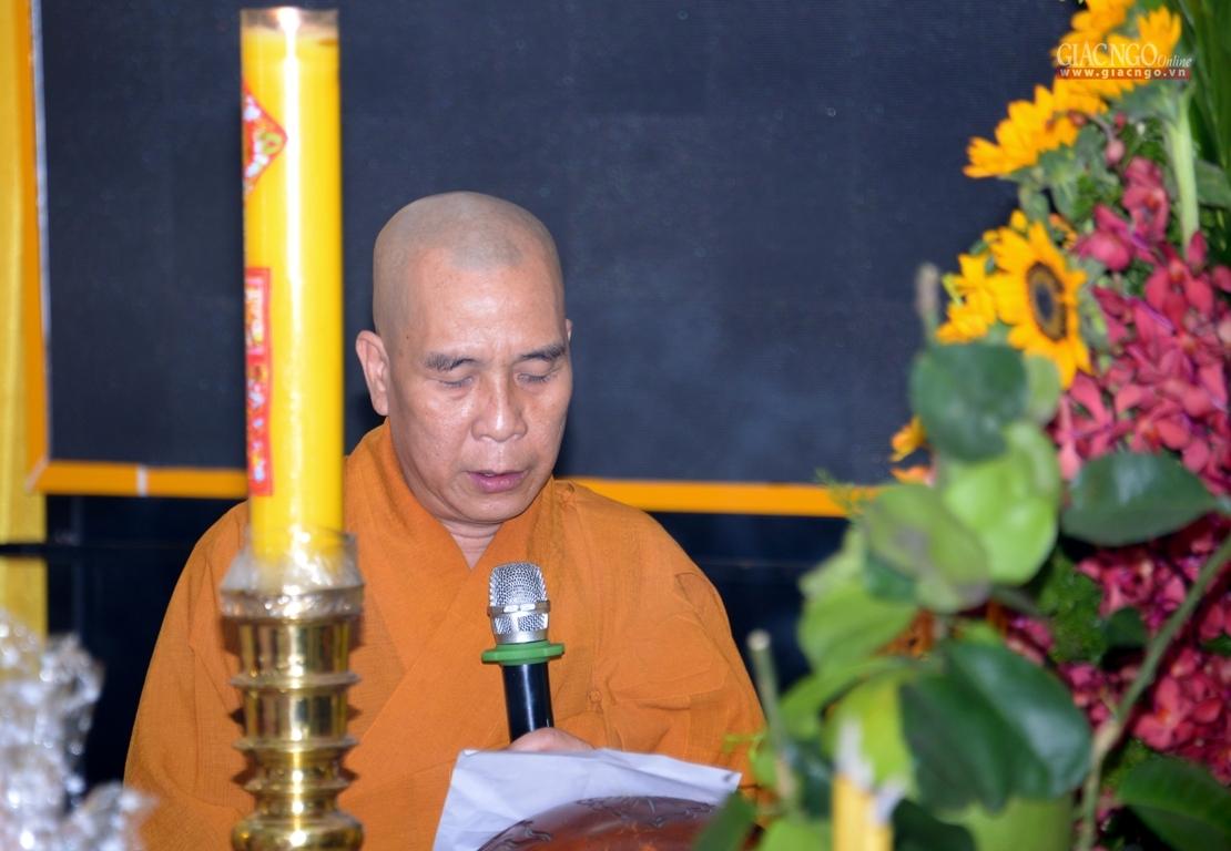 Thượng tọa Thích Quảng Chơn xướng lễ Thượng tọa Thích Quảng Chơn xướng lễ