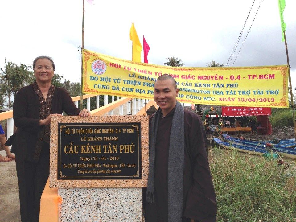 Khánh thành cầu Kênh Tân Phú - Ảnh: T.N Khánh thành cầu Kênh Tân Phú - Ảnh: T.N