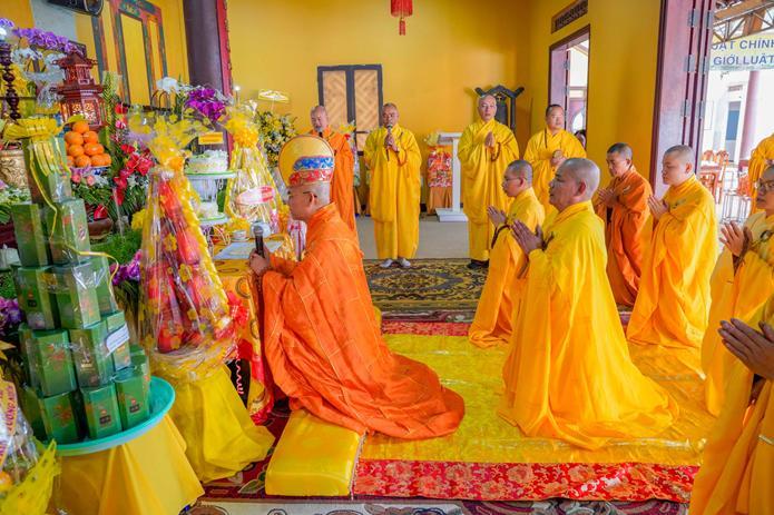 Thành kính tưởng niệm Tổ khai sơn tổ đình Linh Quang - thành phố Đà Lạt Thành kính tưởng niệm Tổ khai sơn tổ đình Linh Quang - thành phố Đà Lạt