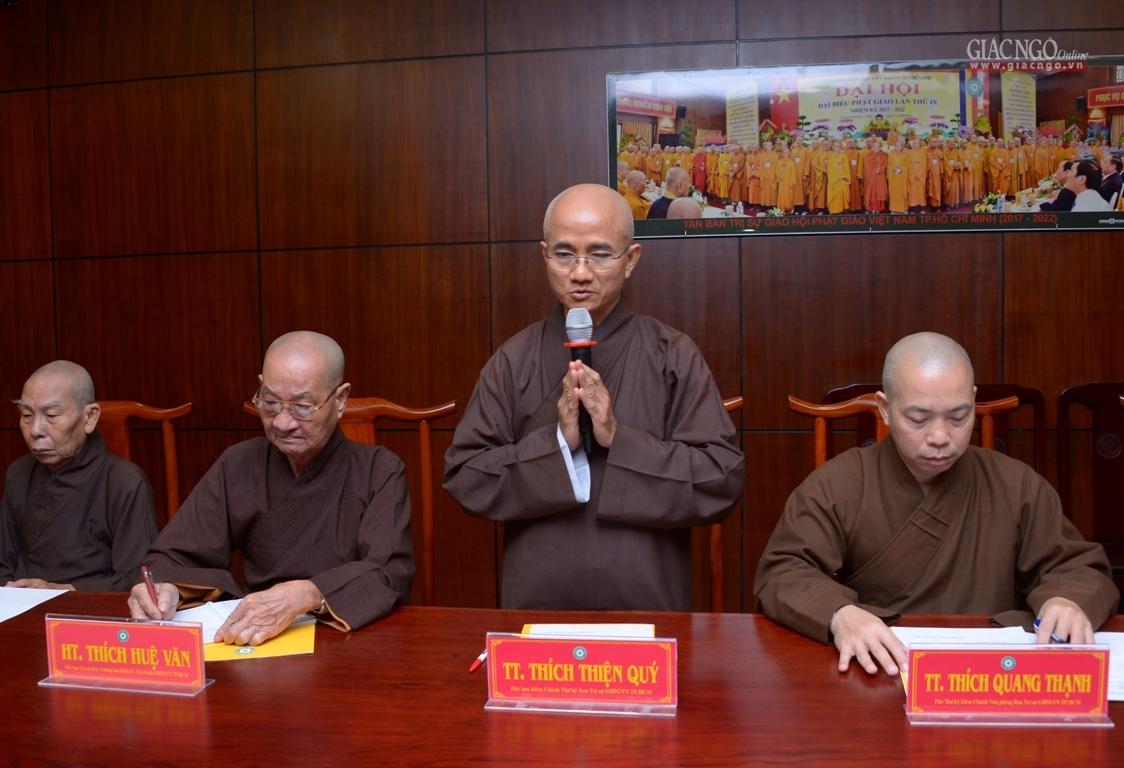 Thượng tọa Thích Thiện Quý báo cáo công tác Đại hội cấp quận huyện Thượng tọa Thích Thiện Quý báo cáo công tác Đại hội cấp quận huyện