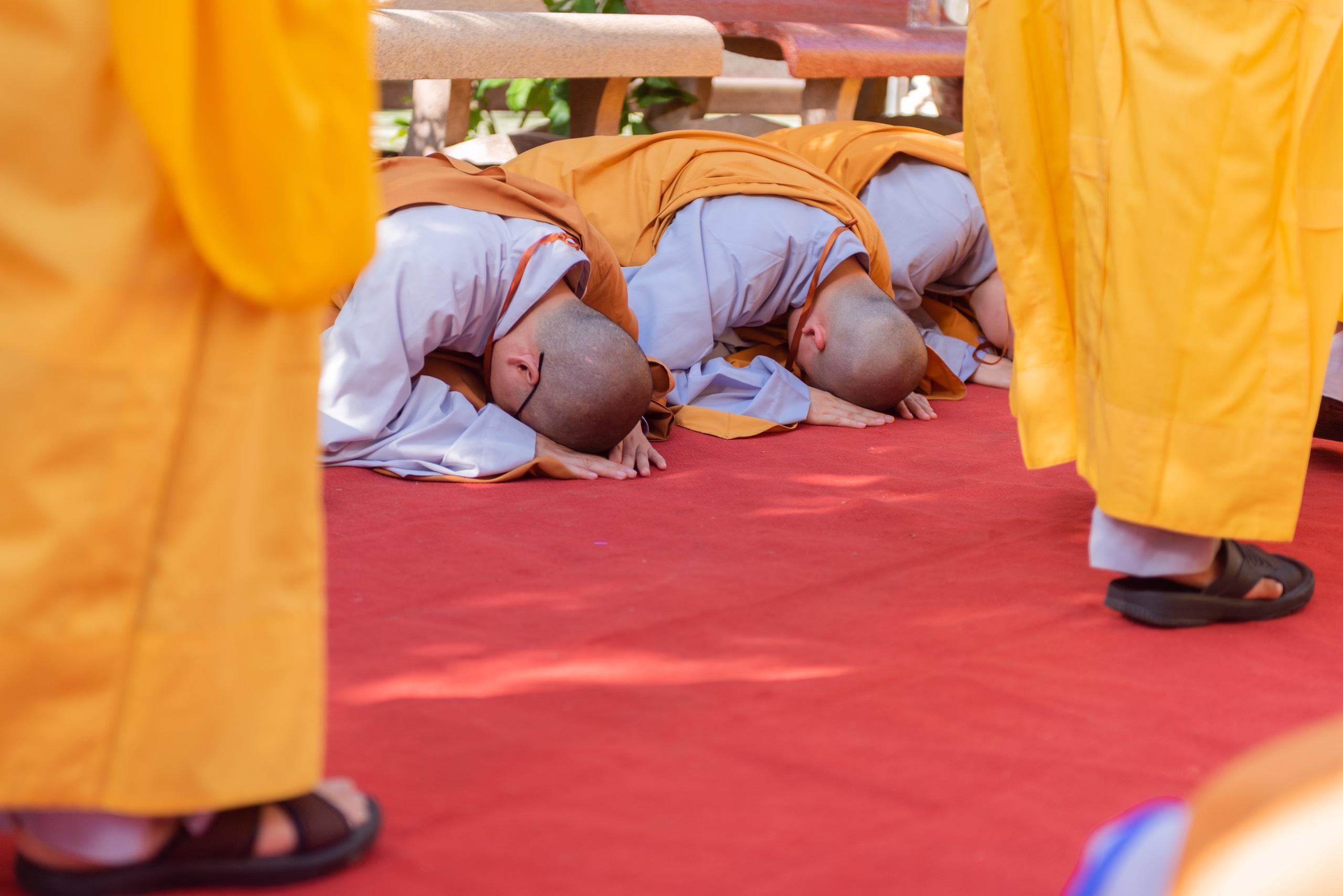 Thành kính đảnh lễ, cung đón chư tôn giáo phẩm quang lâm giới đàn