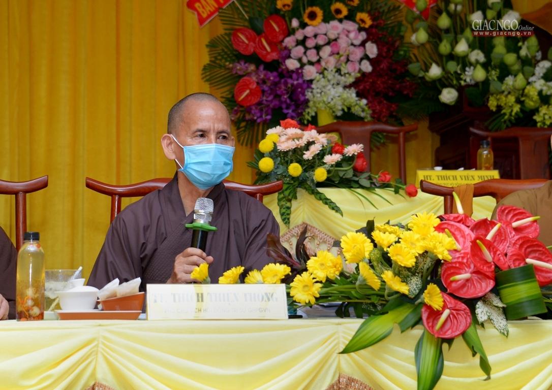 Thượng tọa Thích Thiện Thống trả lời đại biểu phiên hội nghị chiều 27-4 Thượng tọa Thích Thiện Thống trả lời đại biểu phiên hội nghị chiều 27-4