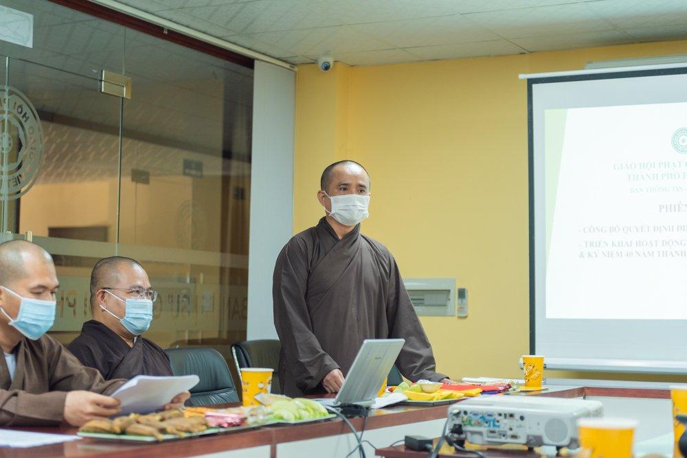 Thượng tọa Thích Tâm Hải phát biểu khai mạc buổi họp - Ảnh: Đăng Huy
