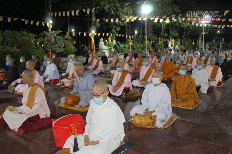 Hội chúng tọa thiền Hội chúng tọa thiền