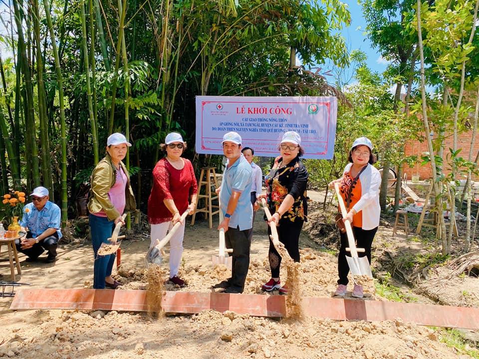 Nhóm thiện nguyện Nghĩa Tình Quê Hương khởi công xây cầu nông thôn Nhóm thiện nguyện Nghĩa Tình Quê Hương khởi công xây cầu nông thôn