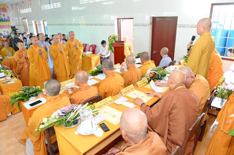 Hòa thượng Thích Minh Thiện ban đạo từ tại đại hội Hòa thượng Thích Minh Thiện ban đạo từ tại đại hội