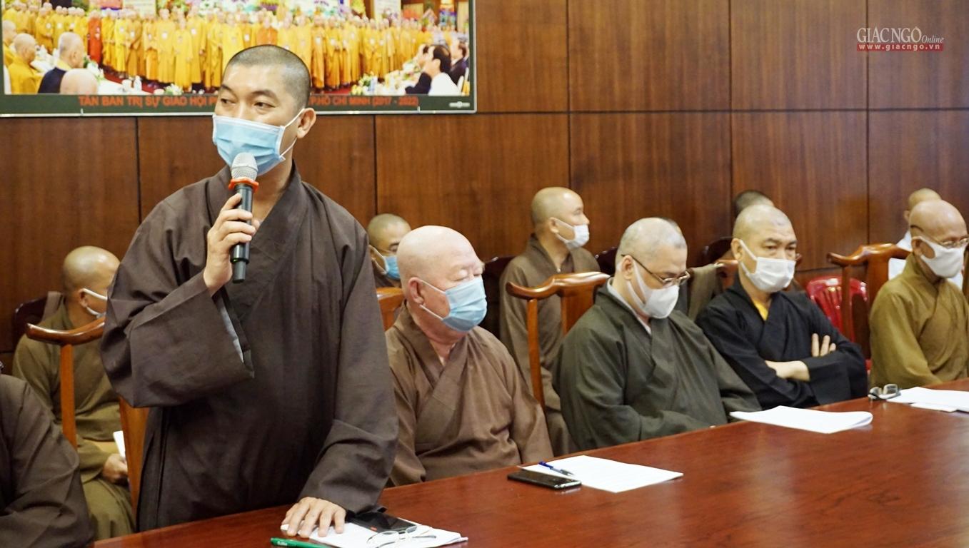 Đại đức Thích Hoằng Ninh đóng góp ý kiến Đại đức Thích Hoằng Ninh đóng góp ý kiến