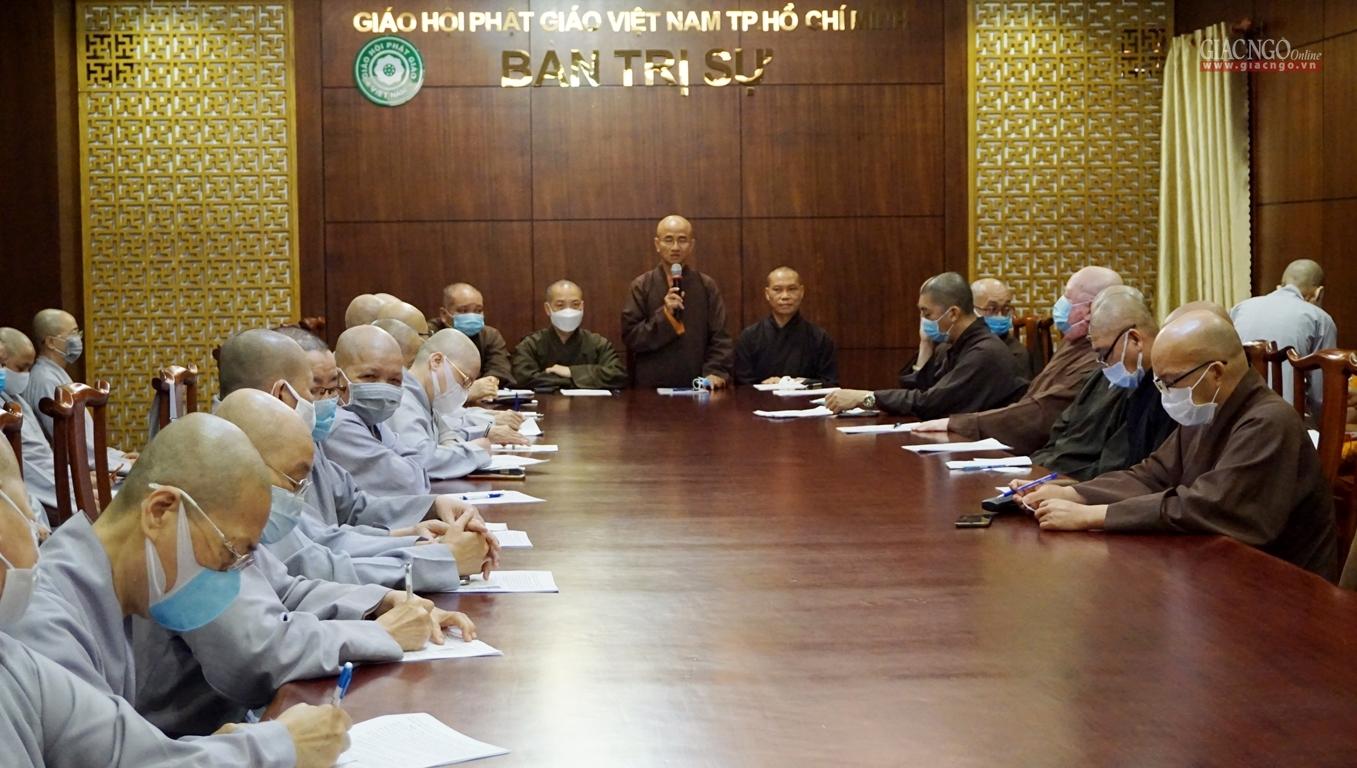 Thượng tọa Thích Thiện Quý đúc kết buổi họp Thượng tọa Thích Thiện Quý đúc kết buổi họp